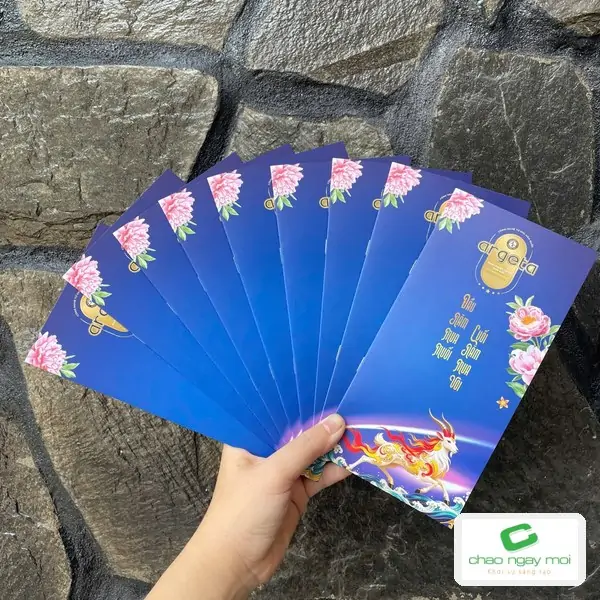 Phiếu in li&ecirc;n tục dạng gấp xếp được xếp gọn th&agrave;nh chồng