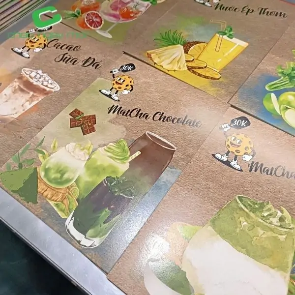 C&aacute;n m&agrave;ng b&oacute;ng hoặc c&aacute;n m&agrave;ng mờ gi&uacute;p in nhanh menu ph&ugrave; hợp hơn với nhu cầu bảo vệ bề mặt v&agrave; phong c&aacute;ch thiết kế